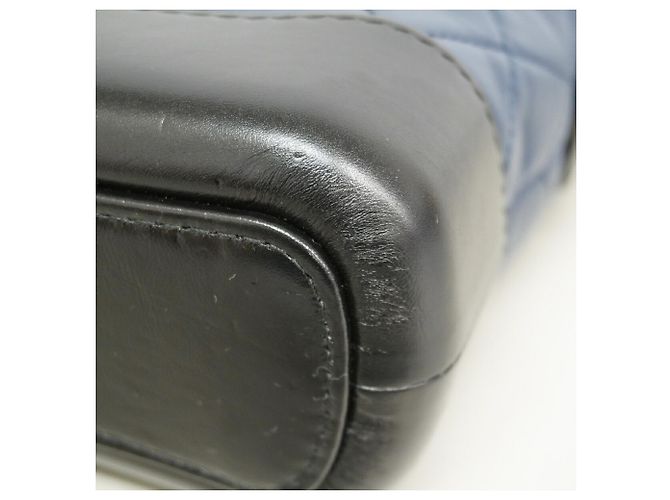 Chanel Gabrielle Schultertasche Schwarz Marineblau - Ansicht 6