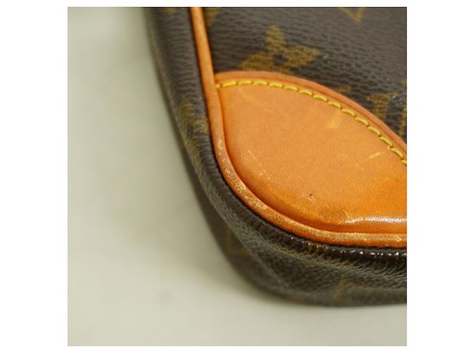 Bolsa de Ombro Louis Vuitton Monogram Danube Marrom - vista 6