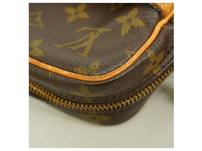 Bolsa de Ombro Louis Vuitton Monogram Danube Marrom - vista 9