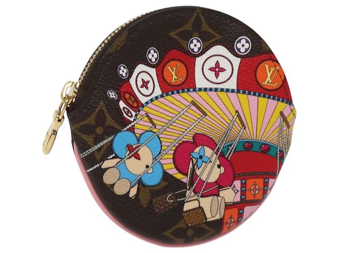 Monedero redondo Louis Vuitton Edición Limitada Vivienne Xmas Monogram Canvas Multicolor - vista 3
