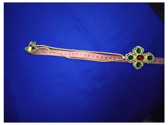 Collana Chanel con Pendente a Croce e Perle Rosso D'oro Verde - vista 5