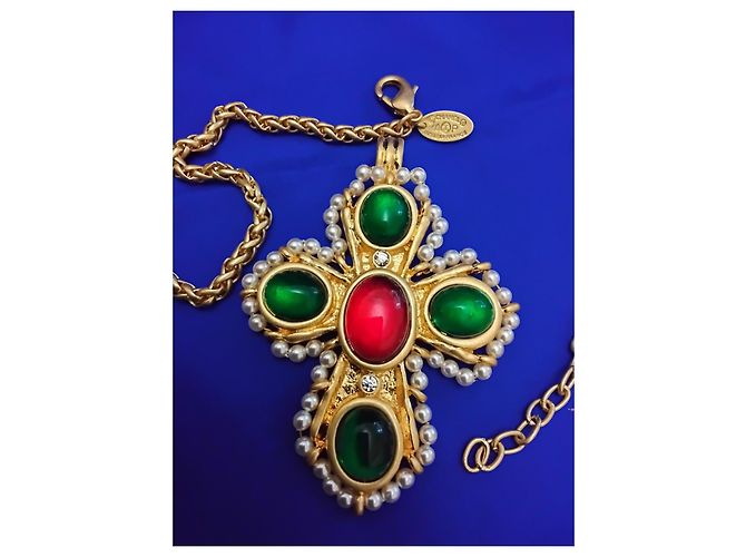 Collana Chanel con Pendente a Croce e Perle Rosso D'oro Verde - vista 8