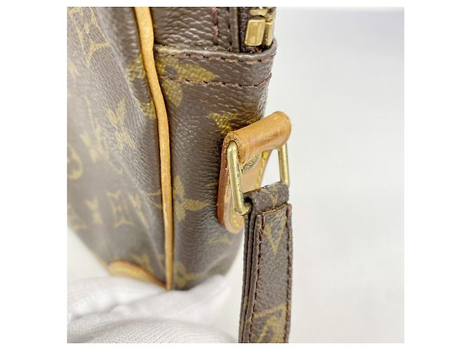 Bolsa de Ombro Louis Vuitton Monogram Danube Marrom - vista 10