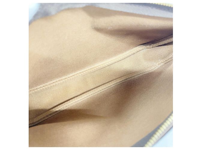 Bolso Louis Vuitton Monogram Pochette Accessoires Castaño - vista 4