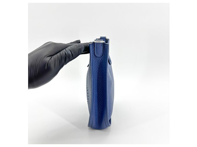 Hermès Borsa Hermes Evelyne Gen III Clemence TPM Blu - vista 3