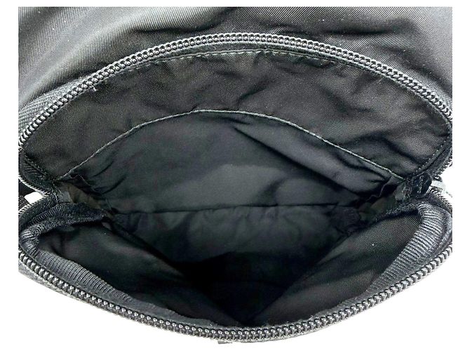 Bolso de hombro Prada de nailon negro - vista 14