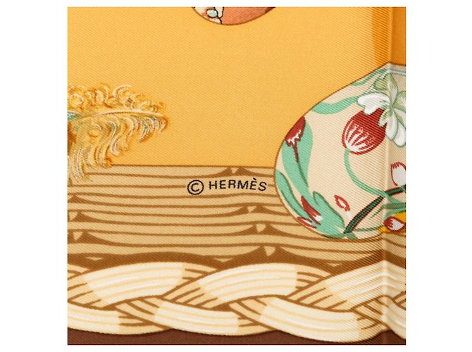 Hermès Hermes Carre 90 Couvee d'Hermes Egg Scarf Marrone Multicolore - vista 3