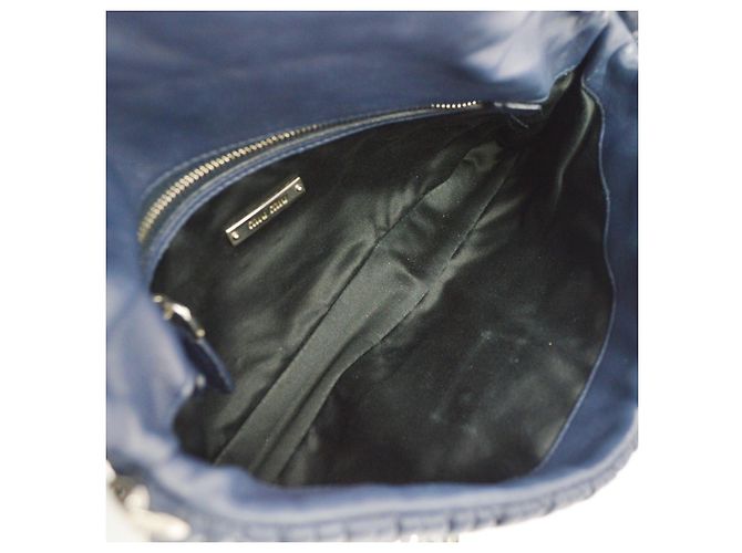Clutch Miu Miu Crystal Matelassé in pelle XL Blu navy - vista 3