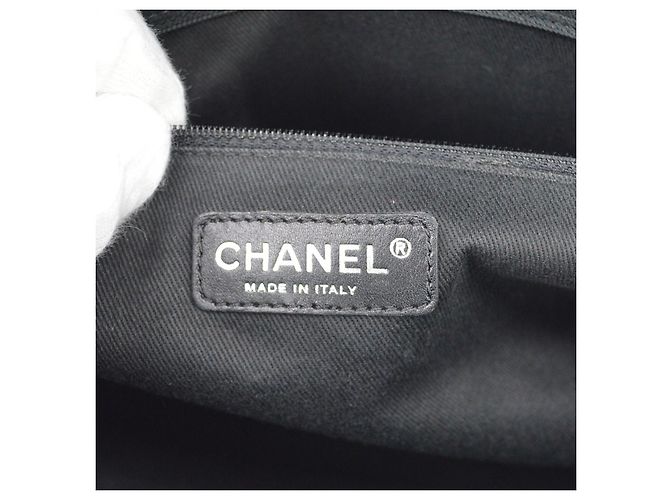 Bolso Chanel Wild Stitch de piel de becerro acolchada Negro - vista 4