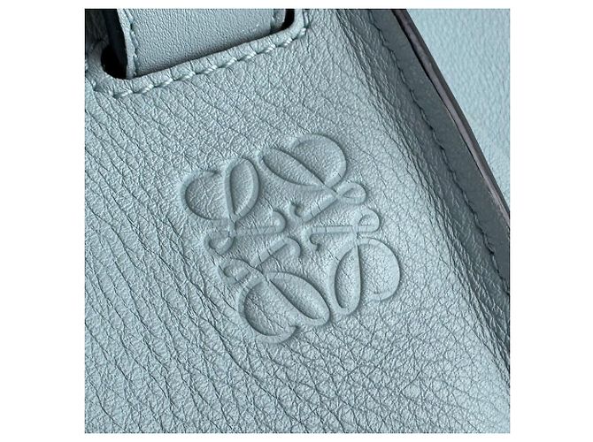Bolsa de mão Loewe Hammock Medium em couro Azul claro - vista 11