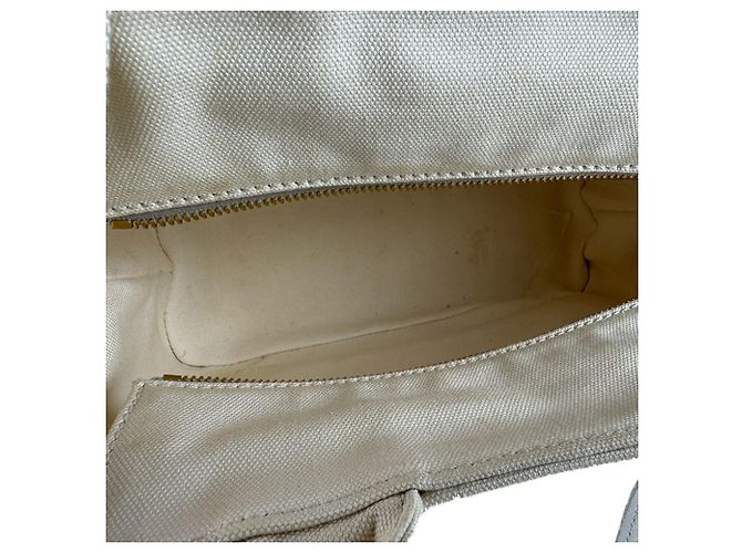 Bolsa de ombro Prada em lona marfim Cru - vista 13