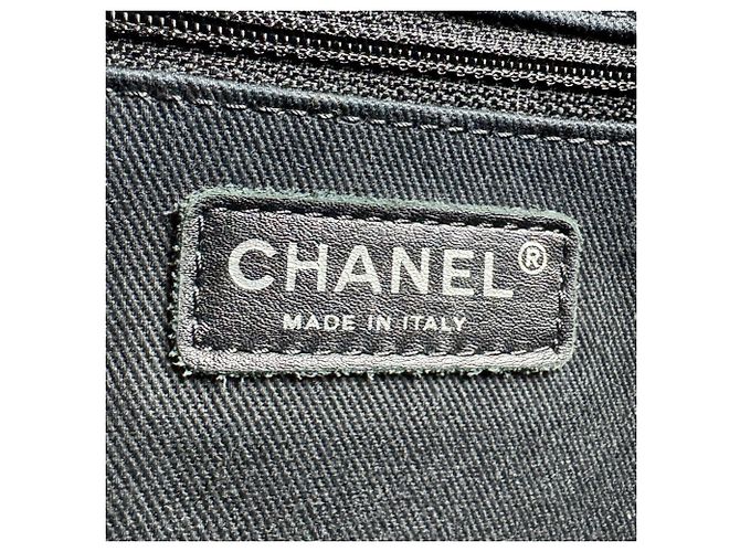 Timeless Borsa a tracolla Chanel in vitello martellato nero - vista 12