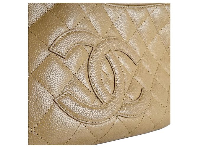 Borsa a tracolla Chanel in vitello martellato beige - vista 10