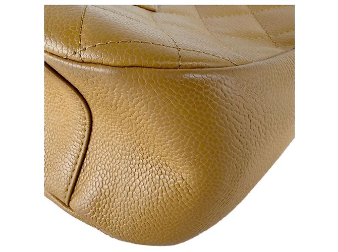 Borsa a tracolla Chanel in vitello martellato beige - vista 8