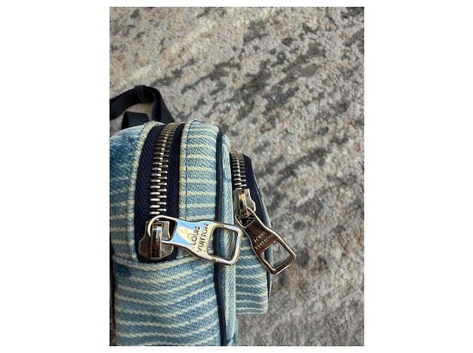 Louis Vuitton Pochette Monogram Denim Blanc Bleu - vue 11