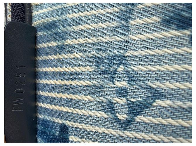Louis Vuitton Pochette Monogram Denim Blanc Bleu - vue 5