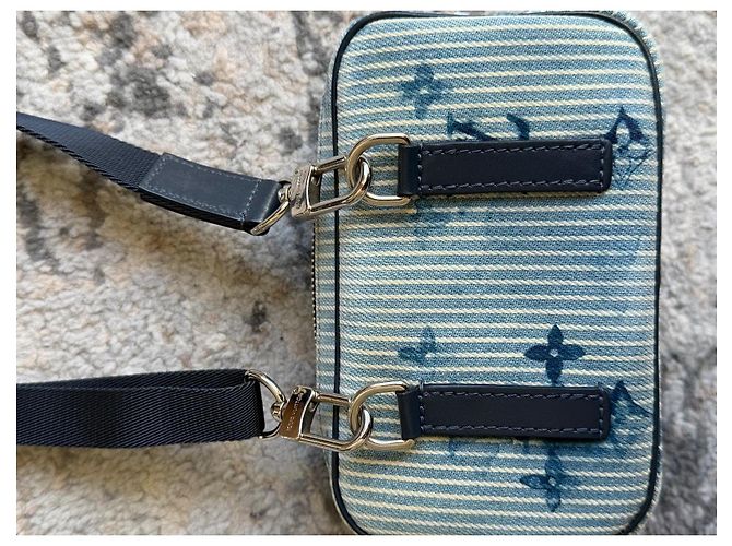 Louis Vuitton Pochette Monogram Denim Blanc Bleu - vue 7