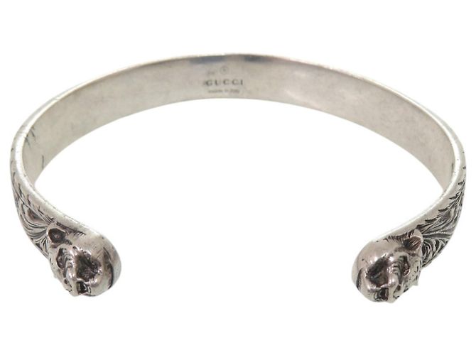 Bracciale rigido Gucci Interlocking G Lion Head in argento - vista 2
