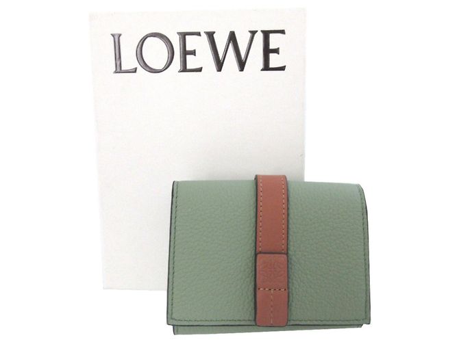 Cartera compacta de piel Loewe Anagram Trifold Verde - vista 2