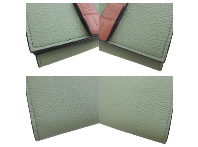 Cartera compacta de piel Loewe Anagram Trifold Verde - vista 7