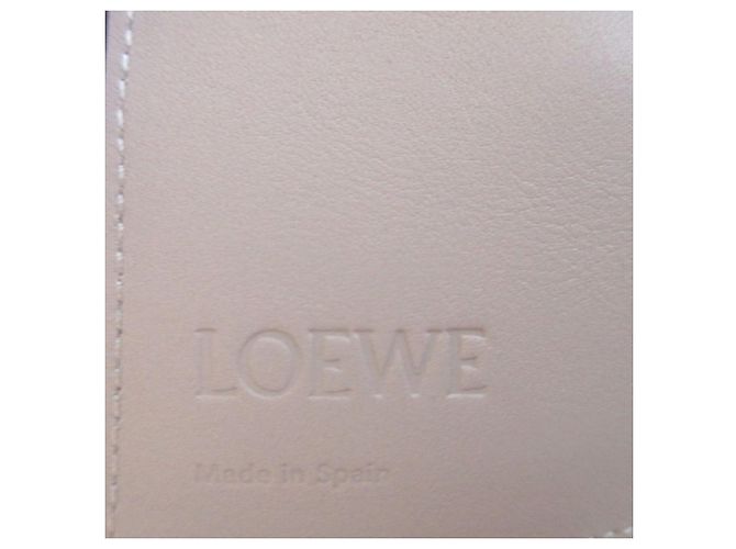 Cartera compacta de piel Loewe Anagram Trifold Verde - vista 8