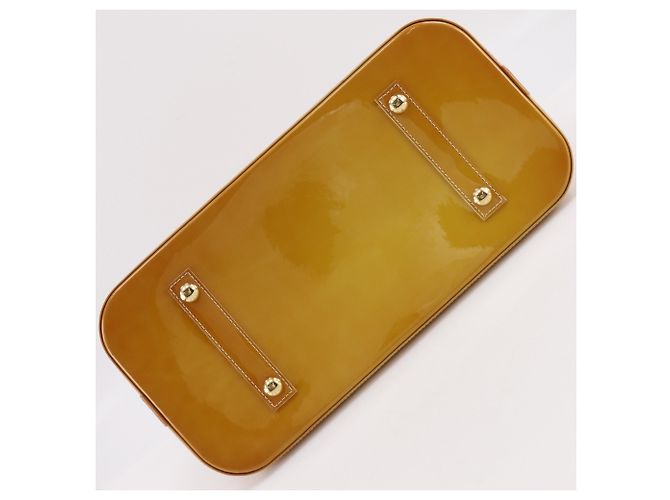 Borsa Louis Vuitton Alma GM in giallo - vista 11
