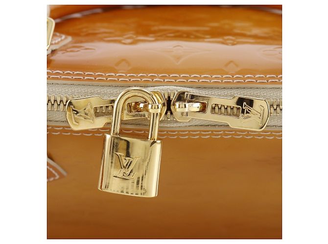 Borsa Louis Vuitton Alma GM in giallo - vista 14