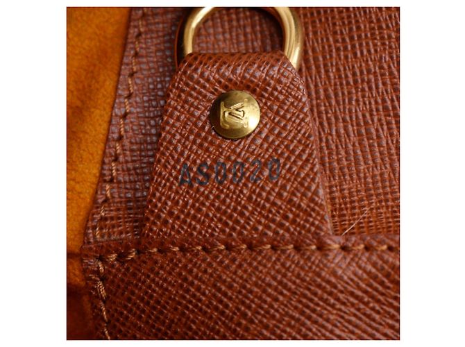 Borsa a tracolla Louis Vuitton Musette M51256 Marrone - vista 17