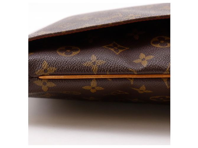 Borsa a tracolla Louis Vuitton Musette M51256 Marrone - vista 7