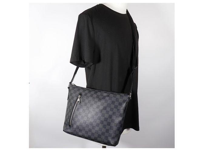 Bolsa de Ombro Louis Vuitton Nick PM Preto - vista 16