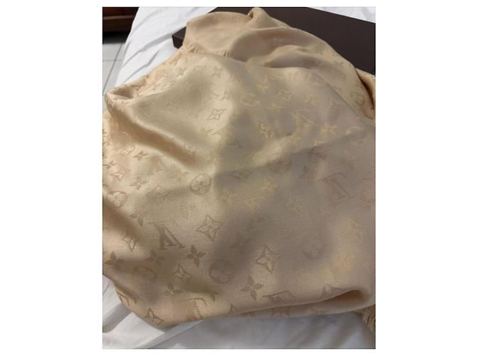 Louis Vuitton Monogram Beige Seiden- und Wollschal - Ansicht 3
