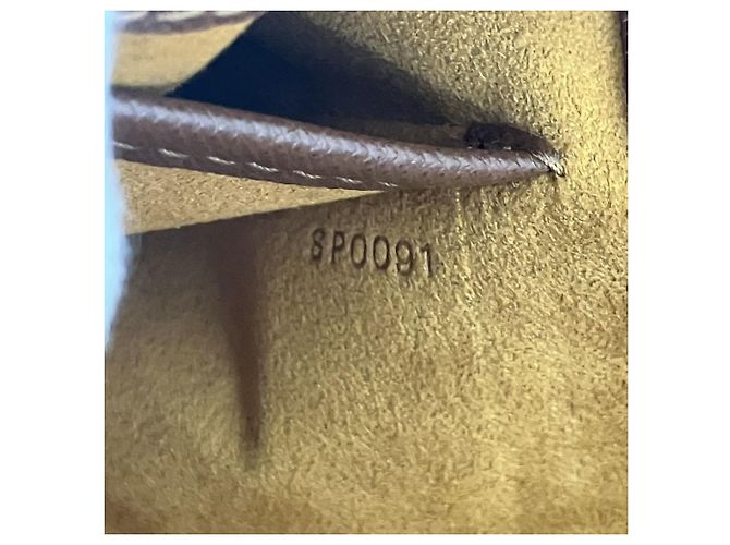 Bolso de hombro Louis Vuitton Monogram Musette Tango Castaño - vista 10