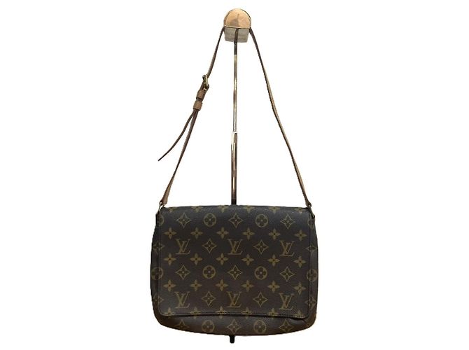 Bolso de hombro Louis Vuitton Monogram Musette Tango Castaño - vista 3