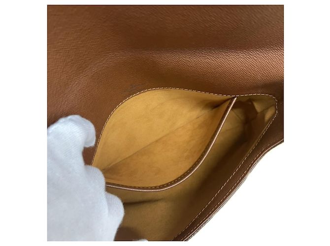 Bolso de hombro Louis Vuitton Monogram Musette Tango Castaño - vista 8