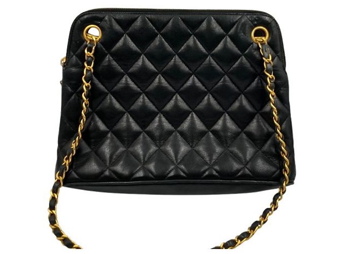 Borsa a tracolla Chanel in pelle d'agnello matelassé trapezoidale con ciondolo a placca Nero - vista 2