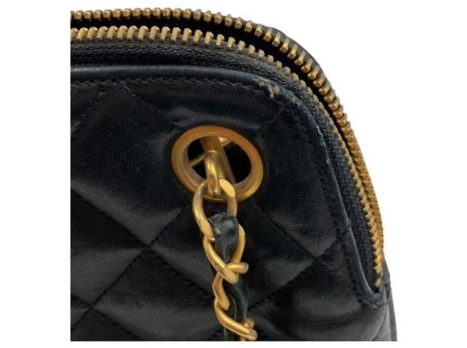 Borsa a tracolla Chanel in pelle d'agnello matelassé trapezoidale con ciondolo a placca Nero - vista 4