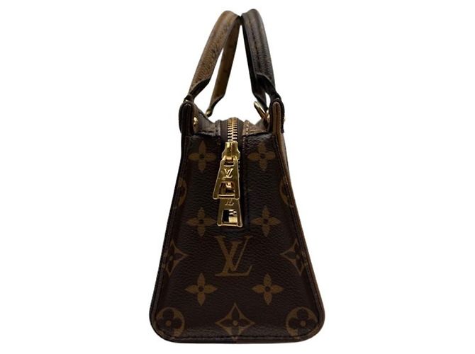 Bolso Louis Vuitton OnTheGo EW Monogram Castaño - vista 3