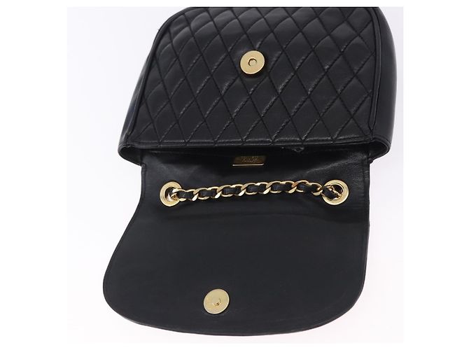 Bolsa de Ombro com Corrente BALLY em Couro Preto e Dourado Auth 201246 - vista 15
