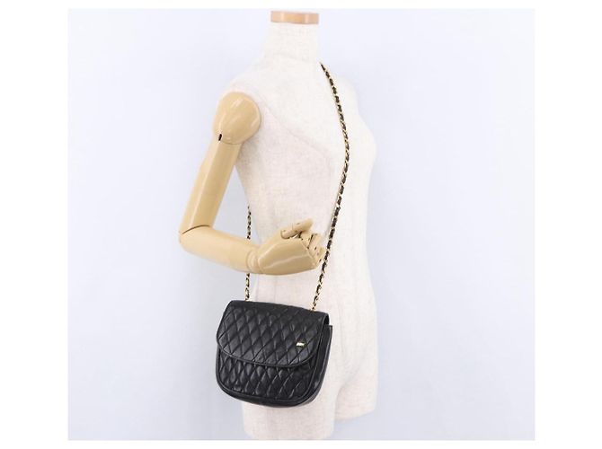 Bolsa de Ombro com Corrente BALLY em Couro Preto e Dourado Auth 201246 - vista 24