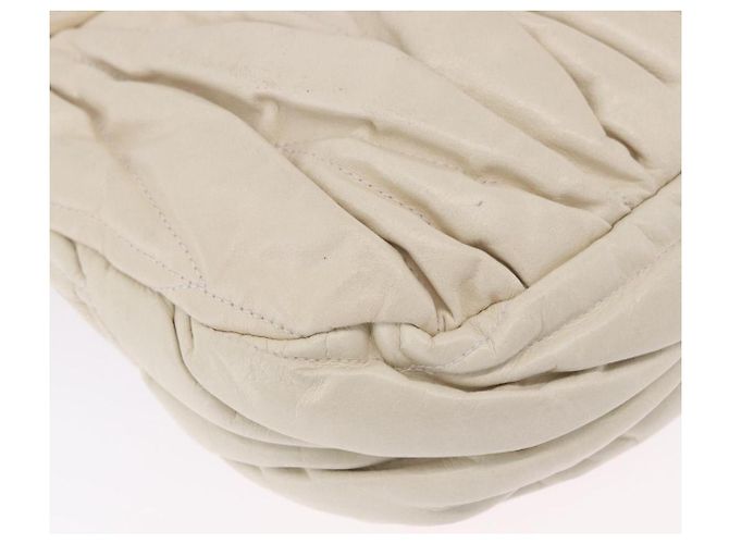 Borsa a tracolla Miu Miu Matelassé in pelle 2way White Gold Auth 202953V Bianco D'oro - vista 18