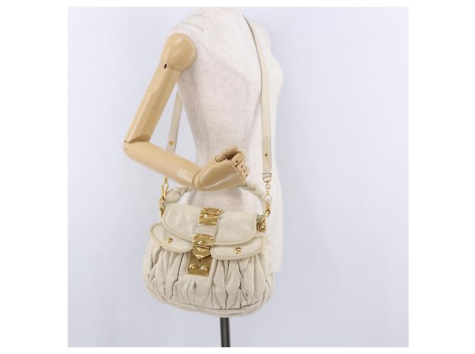 Borsa a tracolla Miu Miu Matelassé in pelle 2way White Gold Auth 202953V Bianco D'oro - vista 30
