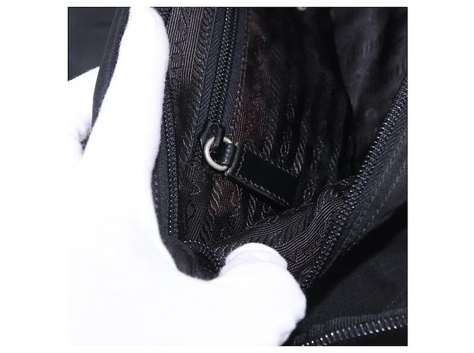 Bolsa de Ombro PRADA Nylon Black Silver Auth 197698A Preto Prata - vista 26