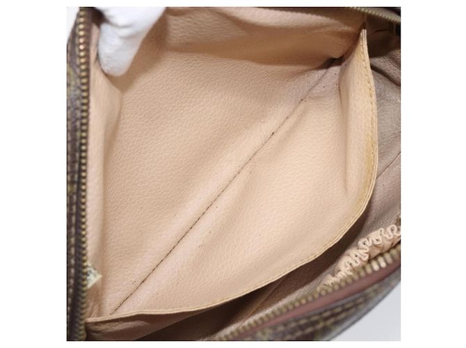 LOUIS VUITTON Monogram Trousse Toilette 23 Clutch Bag M47524 LV Auth 201212 Monogramma - vista 12