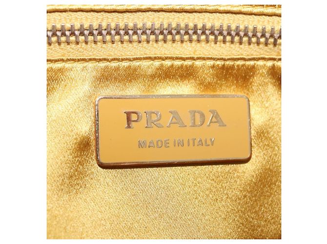 Borsa a tracolla con catena PRADA in camoscio Giallo Oro Auth 202450 D'oro - vista 19