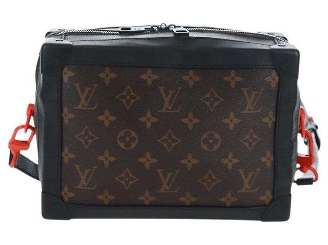 LOUIS VUITTON Solar Powered Ray Soft Trunk Shoulder Bag M44427 LV Auth 203303M Monogramma - vista 2