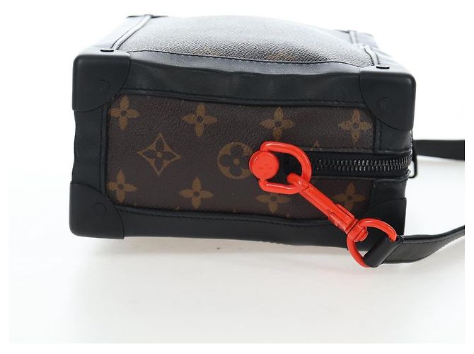 LOUIS VUITTON Solar Powered Ray Soft Trunk Shoulder Bag M44427 LV Auth 203303M Monogramma - vista 4
