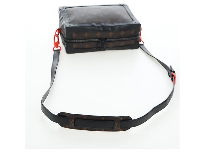 LOUIS VUITTON Solar Powered Ray Soft Trunk Shoulder Bag M44427 LV Auth 203303M Monogramma - vista 7