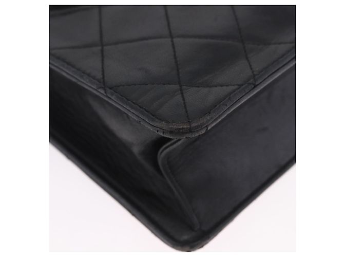Borsa a tracolla CHANEL Matelasse in pelle d'agnello nera con CC dorato Auth 203208 Nero D'oro - vista 11