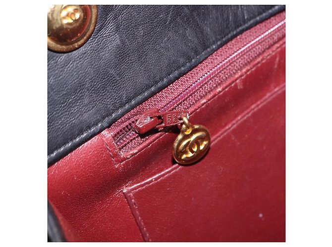 Borsa a tracolla CHANEL Matelasse in pelle d'agnello nera con CC dorato Auth 203208 Nero D'oro - vista 27