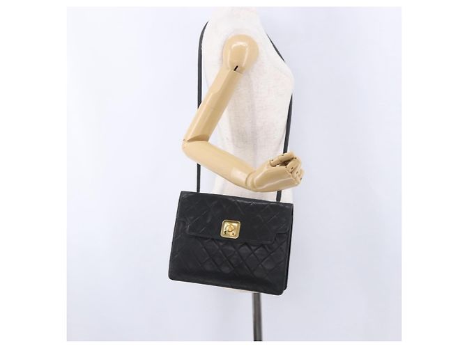 Borsa a tracolla CHANEL Matelasse in pelle d'agnello nera con CC dorato Auth 203208 Nero D'oro - vista 31
